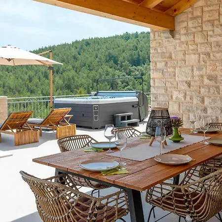 3 Bedroom In Holiday home *