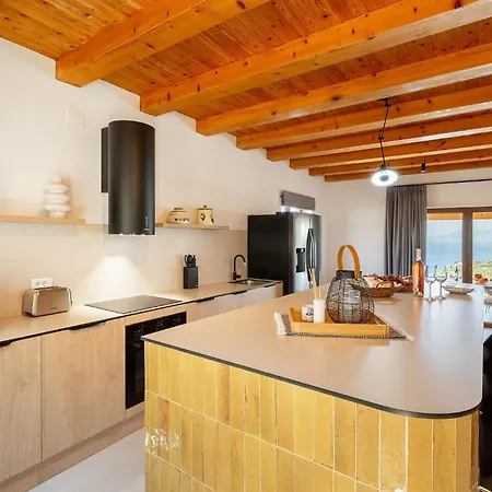 Dom wakacyjny 3 Bedroom In *